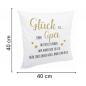 Preview: Schichtes weisses Kissen mit Spruch "Glück ist einen Opa wie dich zu haben. Wir haben dich lieb. Mit Personalisierung, Glück und Opa in goldener Schrift und goldenden Herzen. Zusätzlicher Text in schwarz, Anzeige Größe